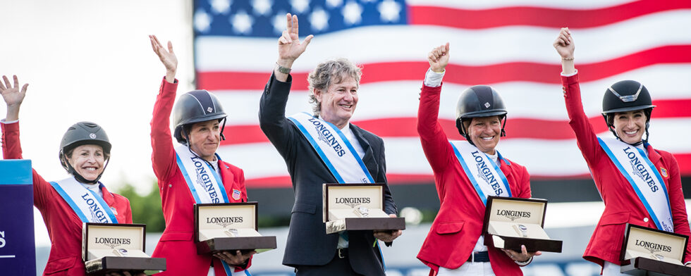 Team USA vid Nations Cupsegern i februari 2020 - Margie Goldstein-Engle - Royce; Laura Kraut - Confu; Robert Ridland, Chef d’Equipe; Beezie Madden - Darry Lou and Jessica Springsteen - RMF Zecilie. Foto FEI/Shannon Brinkman
