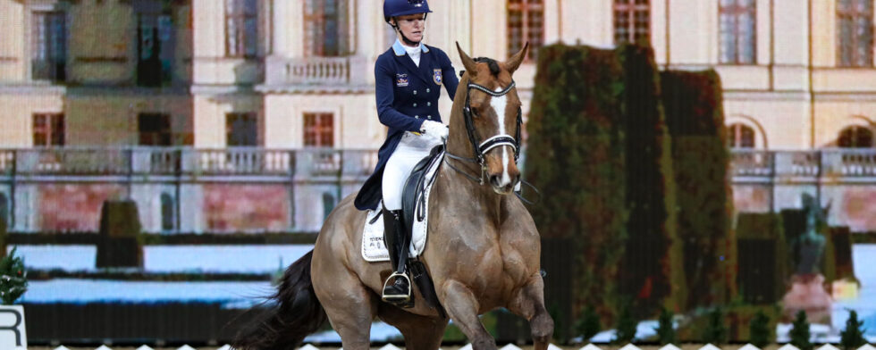 Isabella Tovek, här med Happiness vid segern i Lövsta Future Challenge final i Sweden International Horse Show. Foto: Fredrik Jonsving